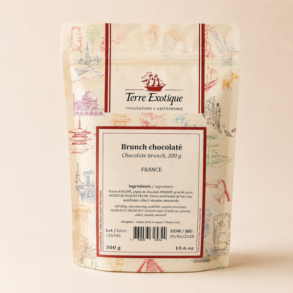 Granola brunch chocolaté Terre Exotique, mélange d’avoine, pépites de chocolat, amandes, noisettes et noix de pécan en sachet 300 g.