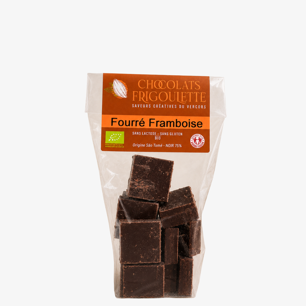 Chocolats noirs bio fourrés à la framboise, sachet transparent avec étiquette Chocolats Frigoulette, sans gluten ni lactose.