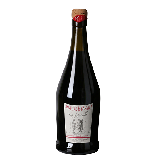 Ce vinaigre de Vin de Banyuls est produit par la vinaigrerie artisanale La Guinelle selon une méthode traditionnelle. Bouteille de 50 cl.